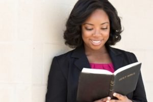10 Bible Verses for for expectant mothers