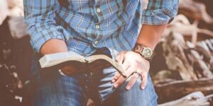 things you should know about speaking in tongues with 30 powerful Bible verses