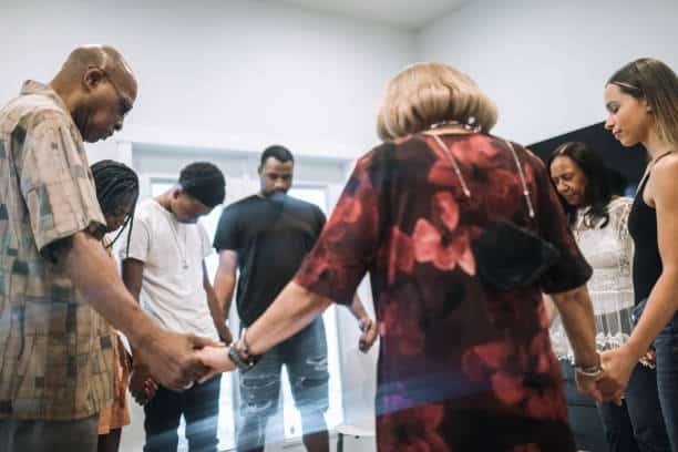 30 Effective ways to worship God accordingly